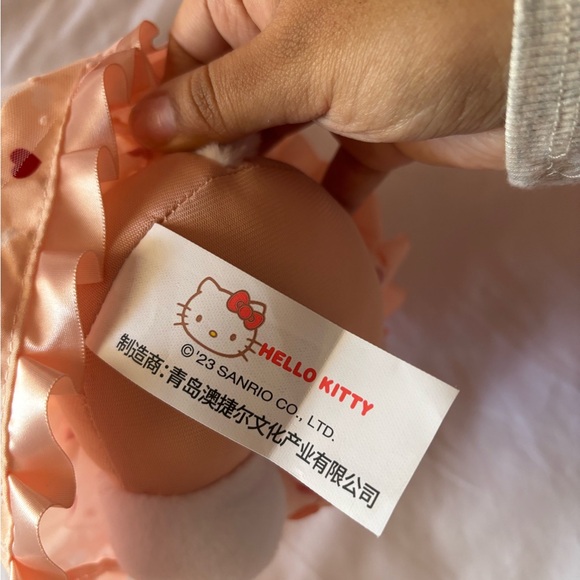 Hello Kitty Plush with Pink Ruffles - Picture 3 of 3